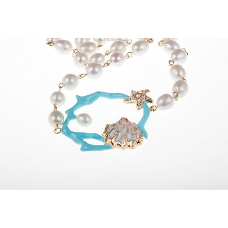 Collana di corallo turchese e un filo di perle bianche medie